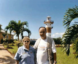 Thomasine and Len Ferm at Lovers Leap